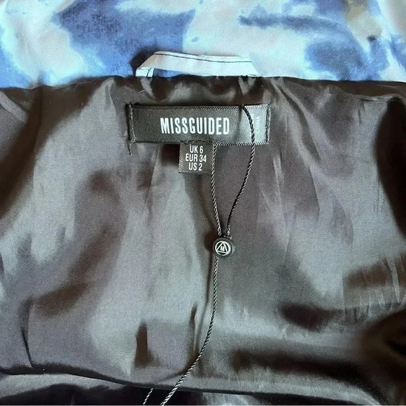 Missguided Women’s Blue Tie Dye Short Puffer Coat Size 2 - Picture 13 of 15